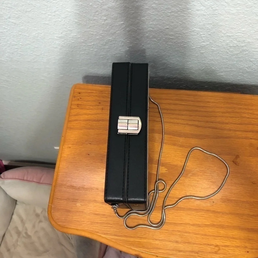 ADORABLE eye-catching cross body bag - Picture 4 of 9